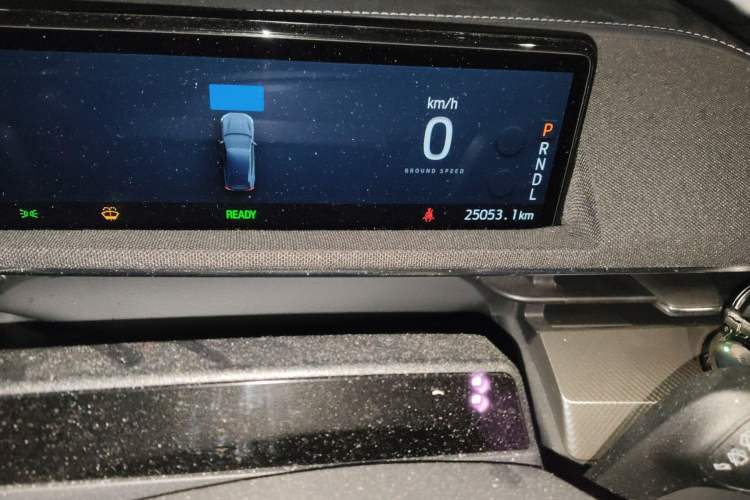 Used Ford Mustang Mach-E 2021 Leap Edition Rear-Drive Version (Standard Range) Odometer Close Up