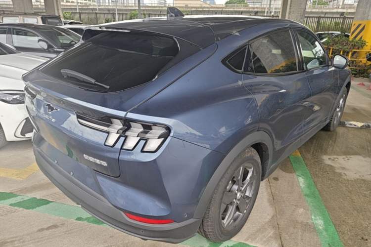 Used Ford Mustang Mach-E 2021 Leap Edition Rear-Drive Version (Standard Range) Rear Right 45 Deg
