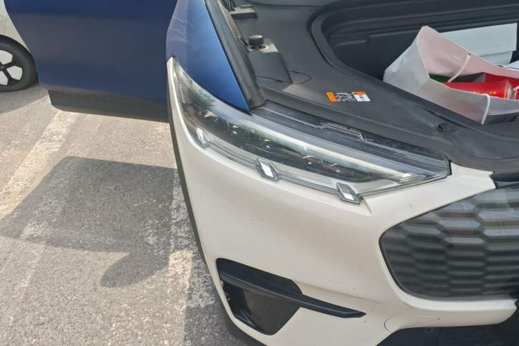 Used Ford Mustang Mach-E 2021 Leap Edition Rear-Drive Version (Standard Range) Right Front Headlight