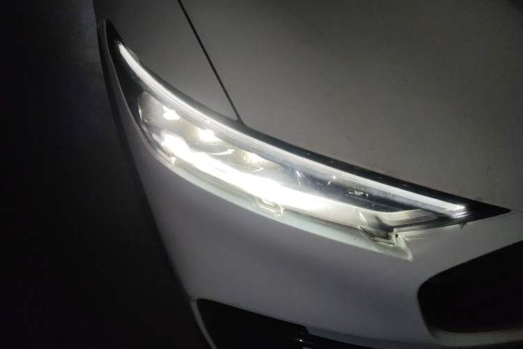 Used Ford Mustang Mach-E 2021 Leap Edition Rear-Drive Version (Standard Range) Right Front Headlight