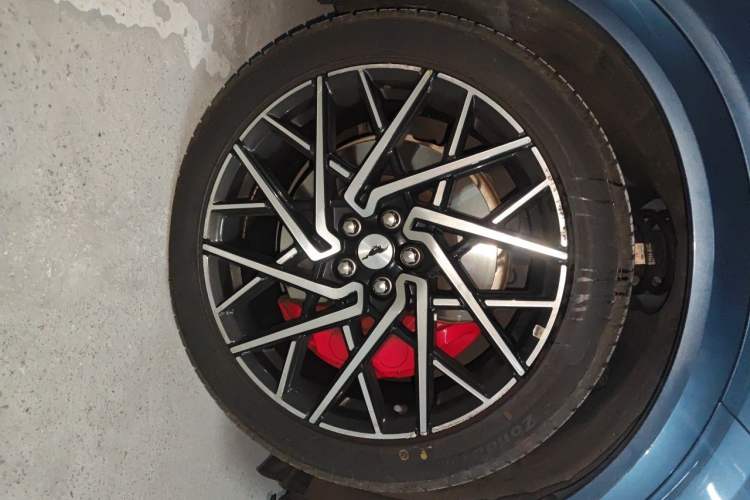 Used Ford Mustang Mach-E 2021 GT Model Right Front Wheel Hub