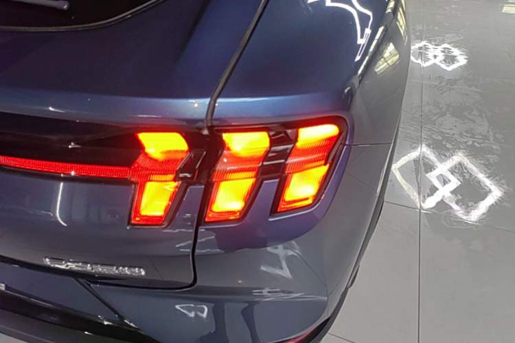 Used Ford Mustang Mach-E 2021 AION Y Plus Rear-Drive Luxury Edition (Long Range) Right Rear Taillight