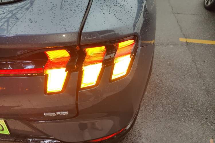 Used Ford Mustang Mach-E 2021 AION Y Plus Rear-Drive Luxury Edition (Long Range) Right Rear Taillight
