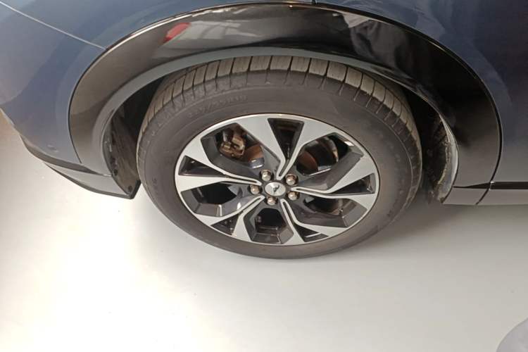 Used Ford Mustang Mach-E 2021 AION Y Plus Rear-Drive Luxury Edition (Long Range) Right Rear Wheel Hub