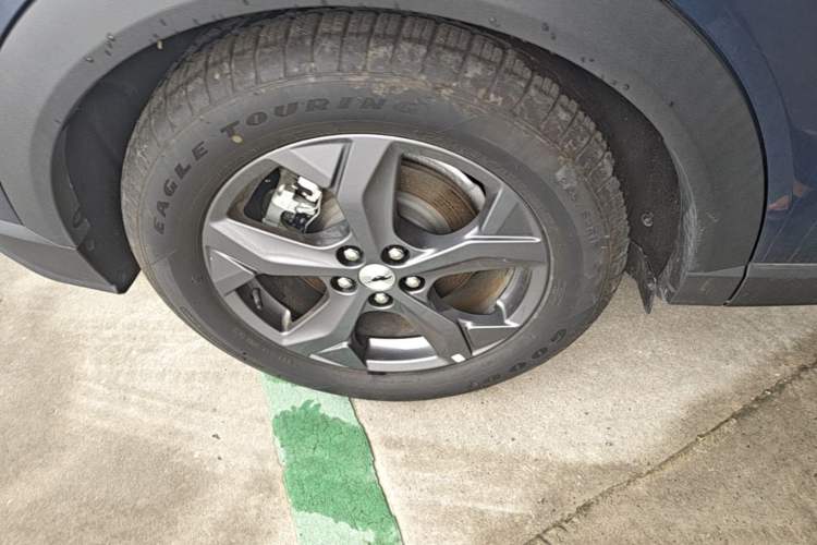 Used Ford Mustang Mach-E 2021 Leap Edition Rear-Drive Version (Standard Range) Right Rear Wheel Hub