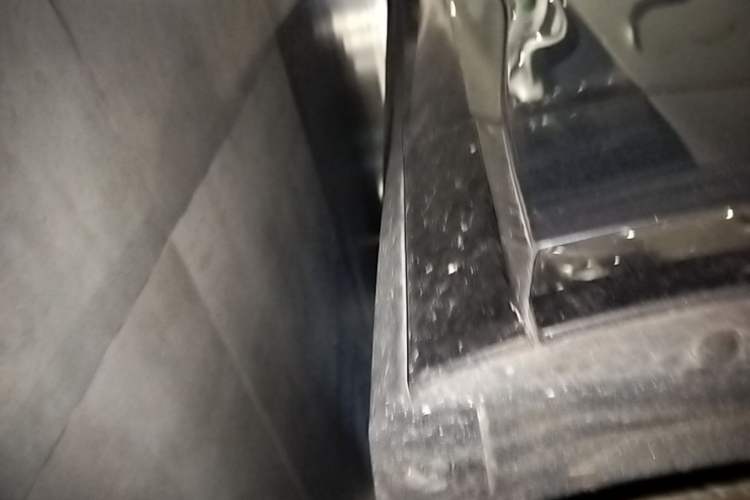 Used Ford Mustang Mach-E 2021 AION Y Plus Rear-Drive Luxury Edition (Long Range) Right Side Sill