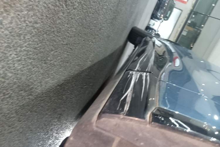 Used Ford Mustang Mach-E 2021 AION Y Plus Rear-Drive Luxury Edition (Long Range) Right Side Sill