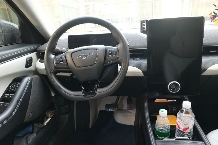 Used Ford Mustang Mach-E 2021 AION Y Plus Rear-Drive Luxury Edition (Long Range) Steering Wheel