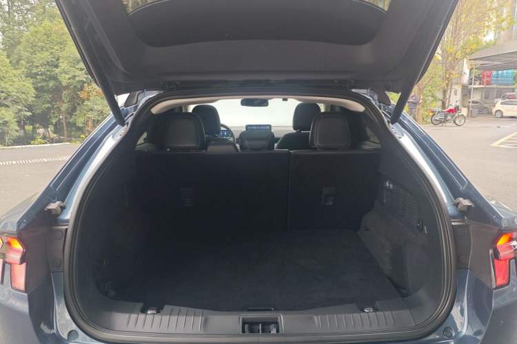 Used Ford Mustang Mach-E 2021 AION Y Plus Rear-Drive Luxury Edition (Long Range) Trunk