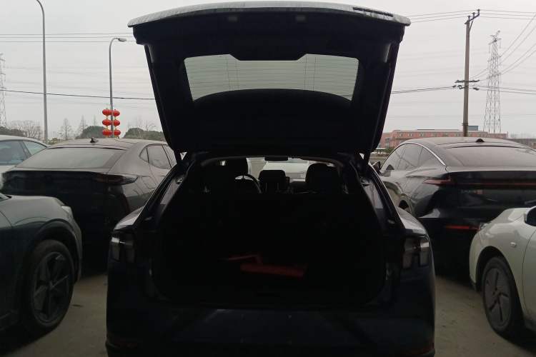 Used Ford Mustang Mach-E 2021 Leap Edition Rear-Drive Version (Standard Range) Trunk