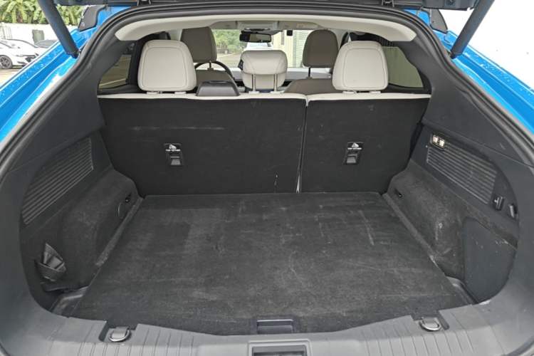 Used Ford Mustang Mach-E 2021 AION Y Plus Rear-Drive Luxury Edition (Long Range) Trunk