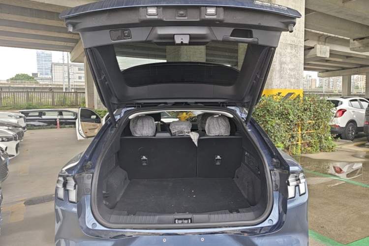 Used Ford Mustang Mach-E 2021 Leap Edition Rear-Drive Version (Standard Range) Trunk