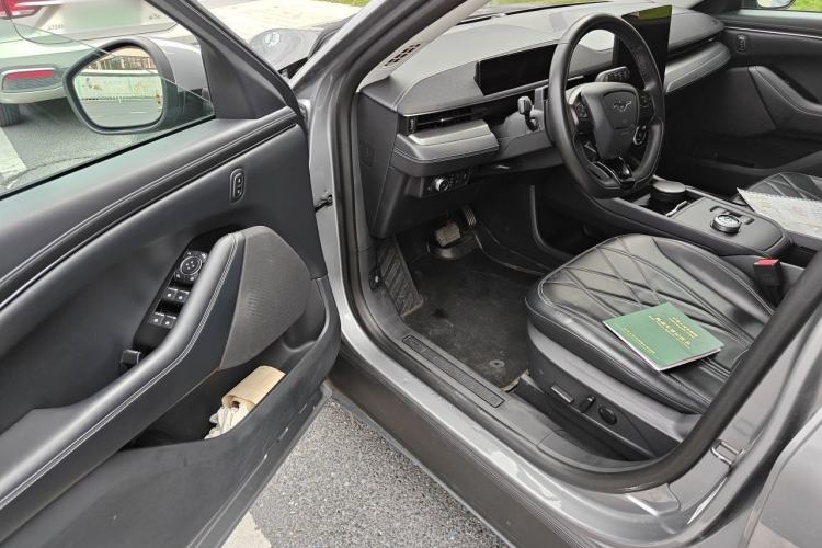 Used Ford Mustang Mach-E 2021 Leap Edition Rear-Drive Version (Standard Range) Driver Seat