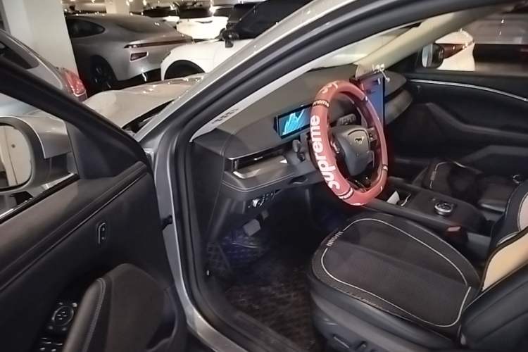 Used Ford Mustang Mach-E 2021 Leap Edition Rear-Drive Version (Standard Range) Driver Seat