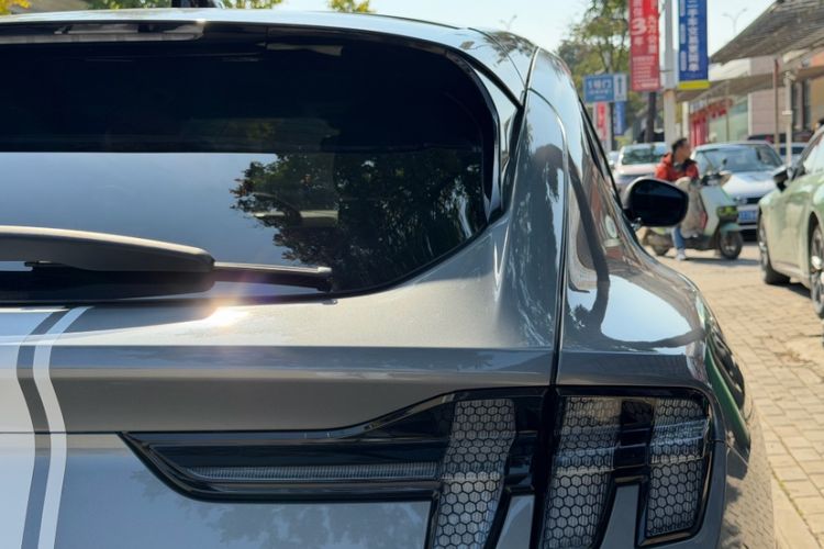 Used Ford Mustang Mach-E 2021 Leap Edition Rear-Drive Version (Standard Range) Exterior 2