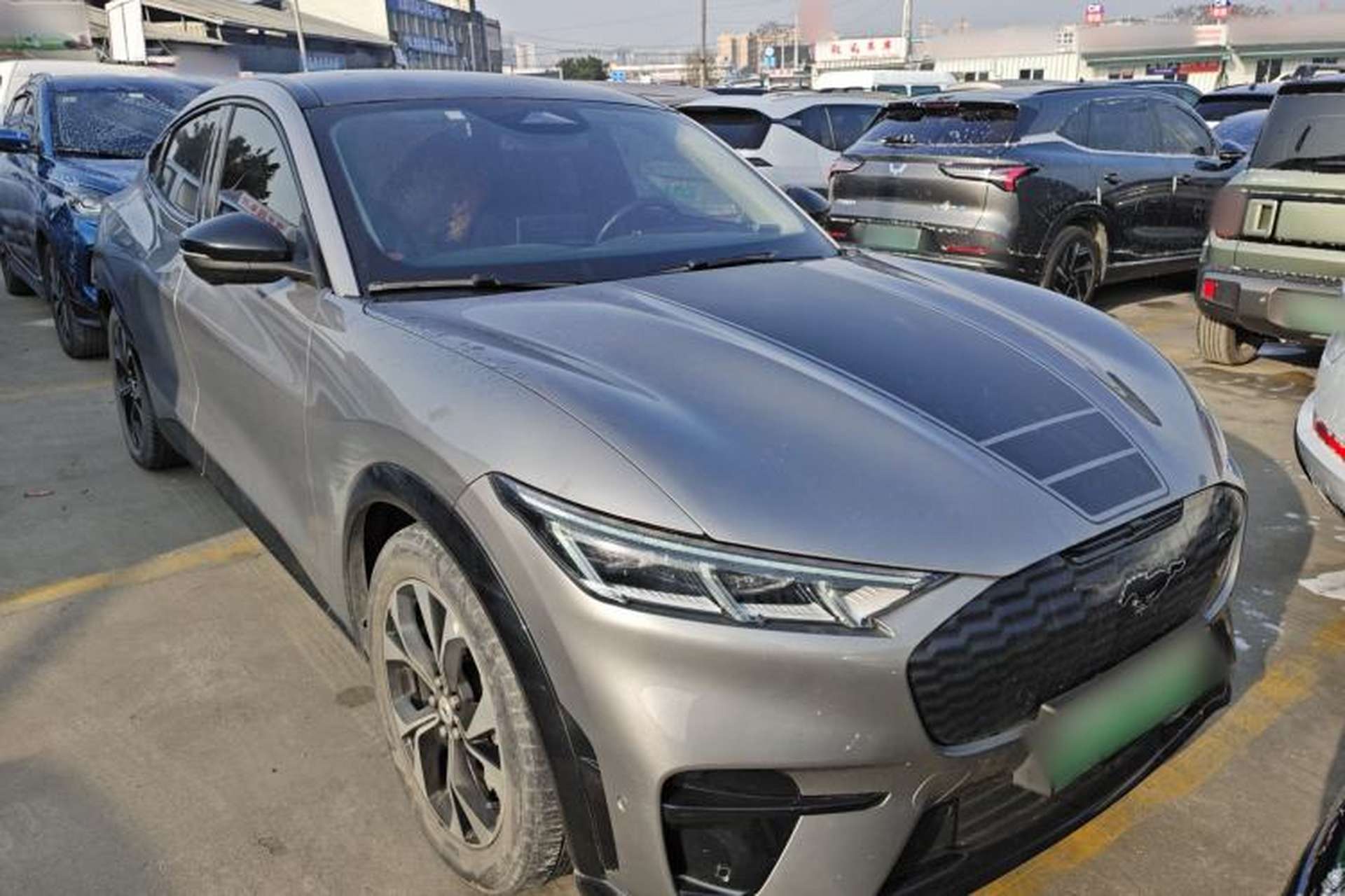 Used Ford Mustang Mach-E 2021 AION Y Plus Rear-Drive Luxury Edition (Long Range) Front Right 45 Deg