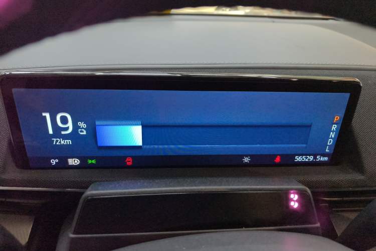 Used Ford Mustang Mach-E 2021 Leap Edition Rear-Drive Version (Standard Range) Instrument Cluster