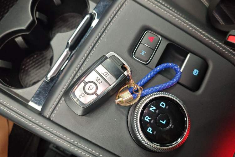 Used Ford Mustang Mach-E 2021 AION Y Plus Rear-Drive Luxury Edition (Long Range) Interior 1