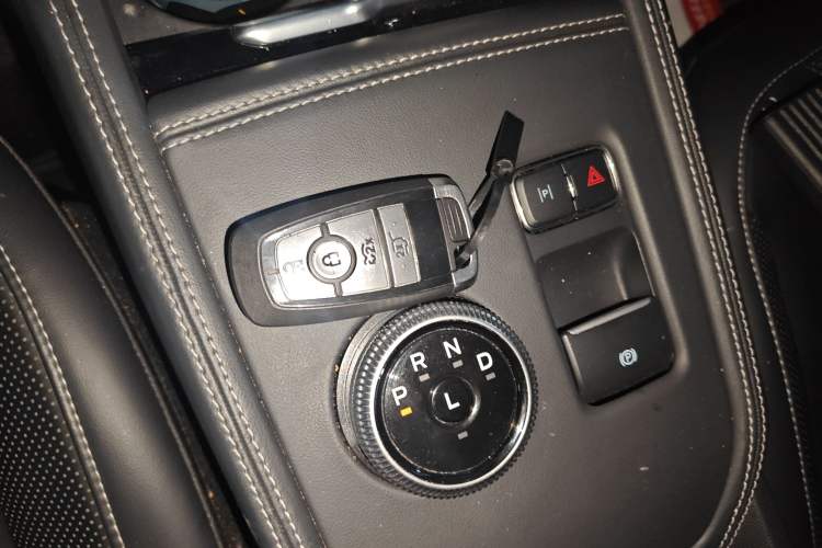 Used Ford Mustang Mach-E 2021 AION Y Plus Rear-Drive Luxury Edition (Long Range) Interior 1