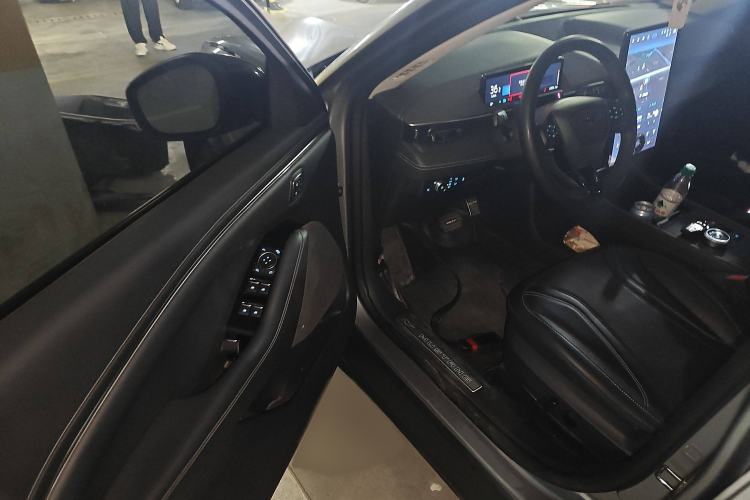 Used Ford Mustang Mach-E 2021 AION Y Plus Rear-Drive Luxury Edition (Long Range) Interior 3