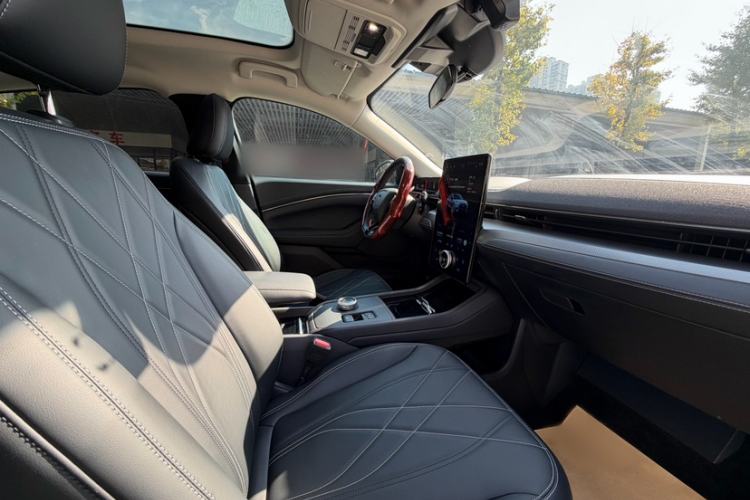 Used Ford Mustang Mach-E 2021 Leap Edition Rear-Drive Version (Standard Range) Interior 4