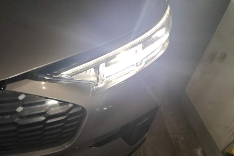 Used Ford Mustang Mach-E 2021 AION Y Plus Rear-Drive Luxury Edition (Long Range) Left Front Headlight