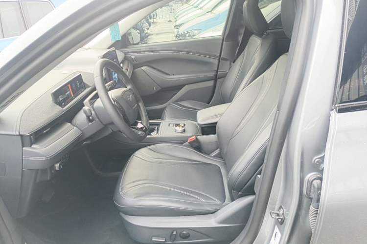 Used Ford Mustang Mach-E 2021 AION Y Plus Rear-Drive Luxury Edition (Long Range) Left Front Seat