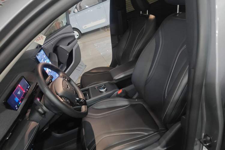 Used Ford Mustang Mach-E 2021 AION Y Plus Rear-Drive Luxury Edition (Long Range) Left Front Seat
