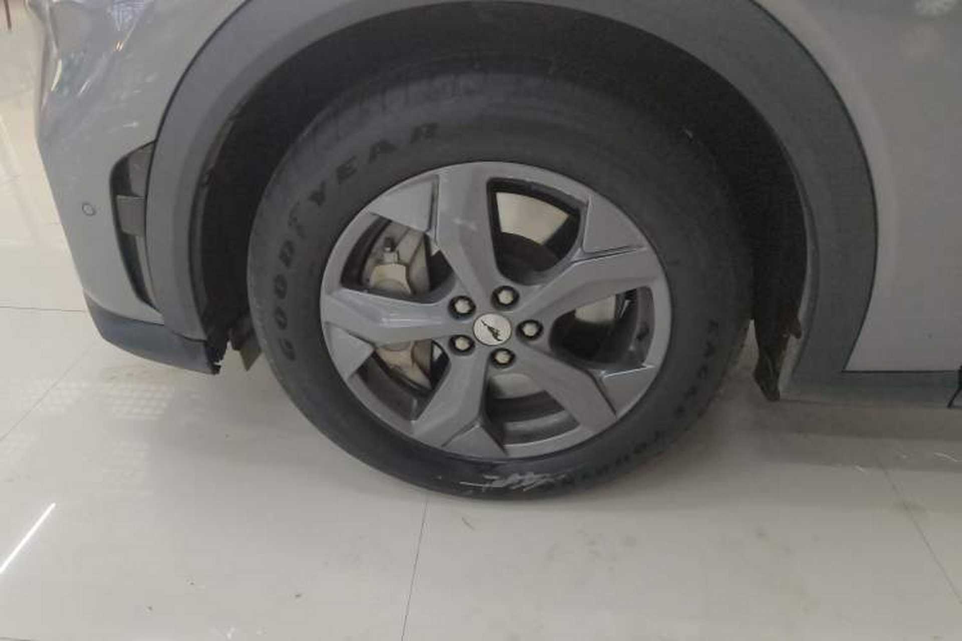 Used Ford Mustang Mach-E 2021 Leap Edition Rear-Drive Version (Standard Range) Left Front Wheel Hub