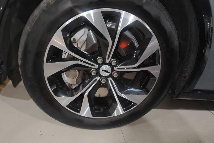 Used Ford Mustang Mach-E 2021 AION Y Plus Rear-Drive Luxury Edition (Long Range) Left Front Wheel Hub