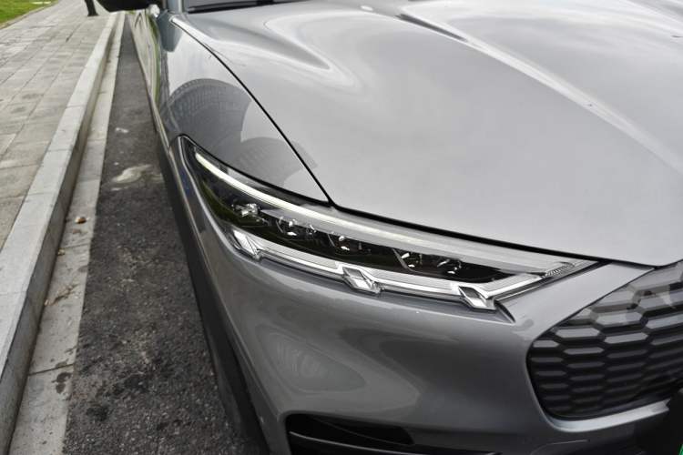 Used Ford Mustang Mach-E 2021 Leap Edition Rear-Drive Version (Standard Range) Right Front Headlight
