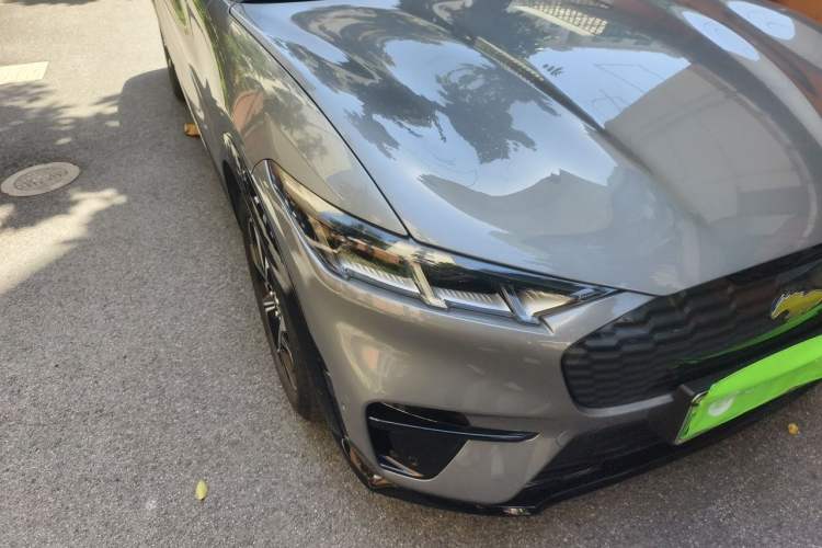 Used Ford Mustang Mach-E 2021 AION Y Plus Rear-Drive Luxury Edition (Long Range) Right Front Headlight