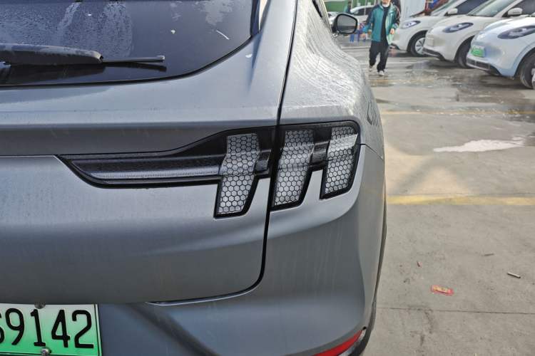 Used Ford Mustang Mach-E 2021 AION Y Plus Rear-Drive Luxury Edition (Long Range) Right Rear Taillight