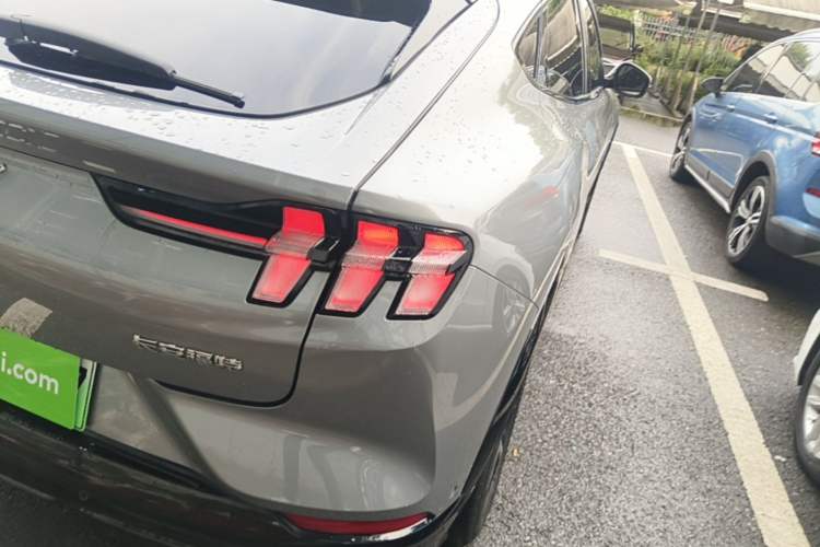 Used Ford Mustang Mach-E 2021 AION Y Plus Rear-Drive Luxury Edition (Long Range) Right Rear Taillight