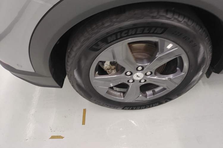 Used Ford Mustang Mach-E 2021 Leap Edition Rear-Drive Version (Standard Range) Right Rear Wheel Hub