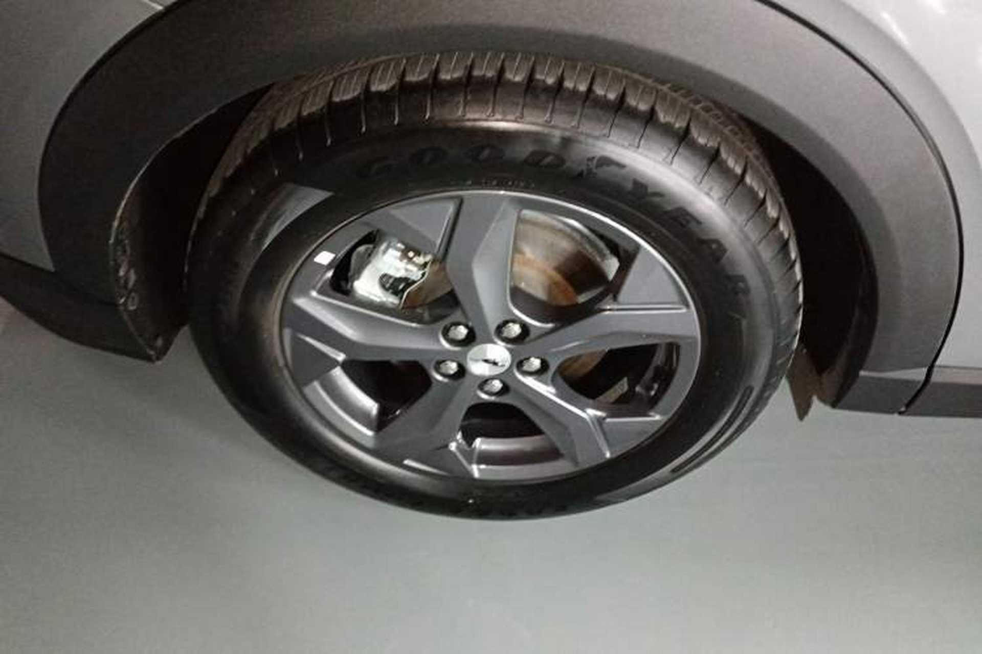Used Ford Mustang Mach-E 2021 Leap Edition Rear-Drive Version (Standard Range) Right Rear Wheel Hub