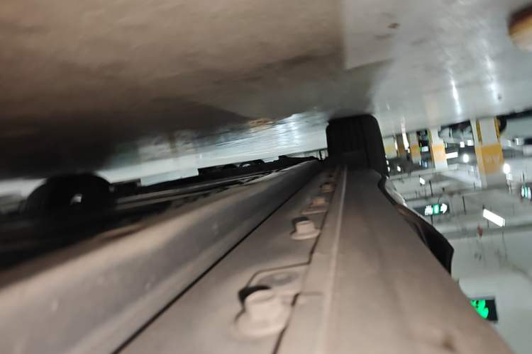 Used Ford Mustang Mach-E 2021 AION Y Plus Rear-Drive Luxury Edition (Long Range) Right Side Sill