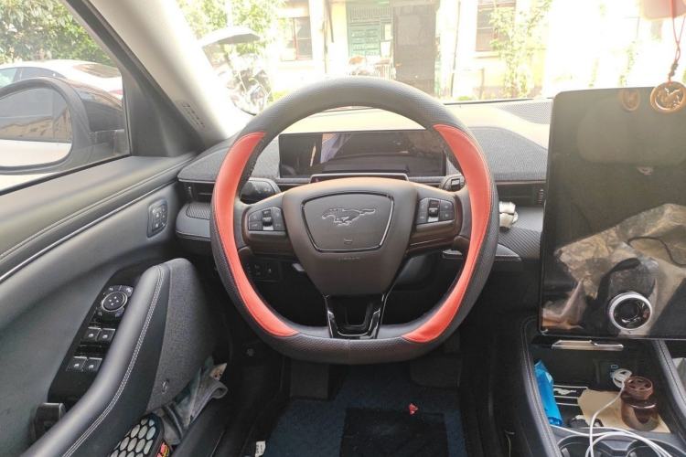 Used Ford Mustang Mach-E 2021 AION Y Plus Rear-Drive Luxury Edition (Long Range) Steering Wheel