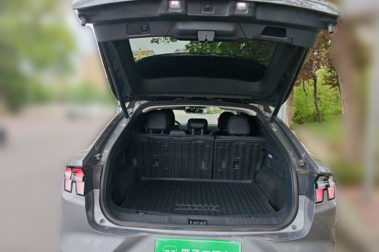 Used Ford Mustang Mach-E 2021 Leap Edition Rear-Drive Version (Standard Range) Trunk
