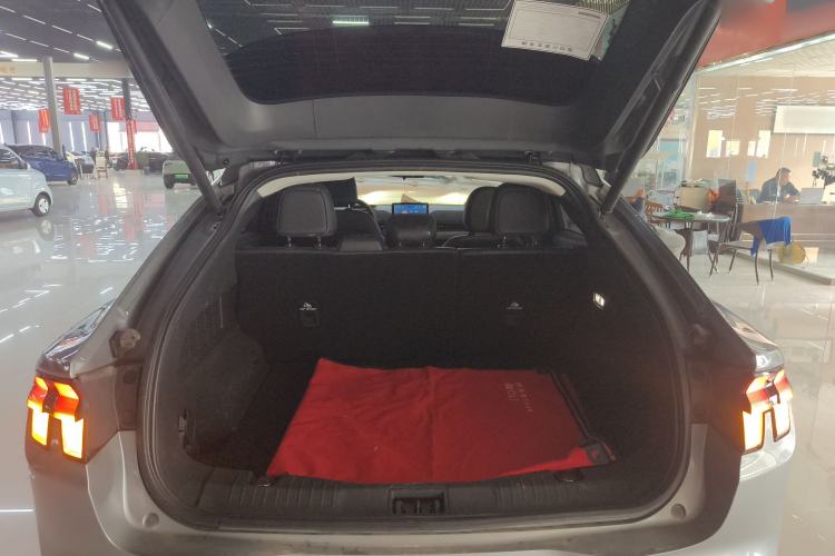 Used Ford Mustang Mach-E 2021 Leap Edition Rear-Drive Version (Standard Range) Trunk