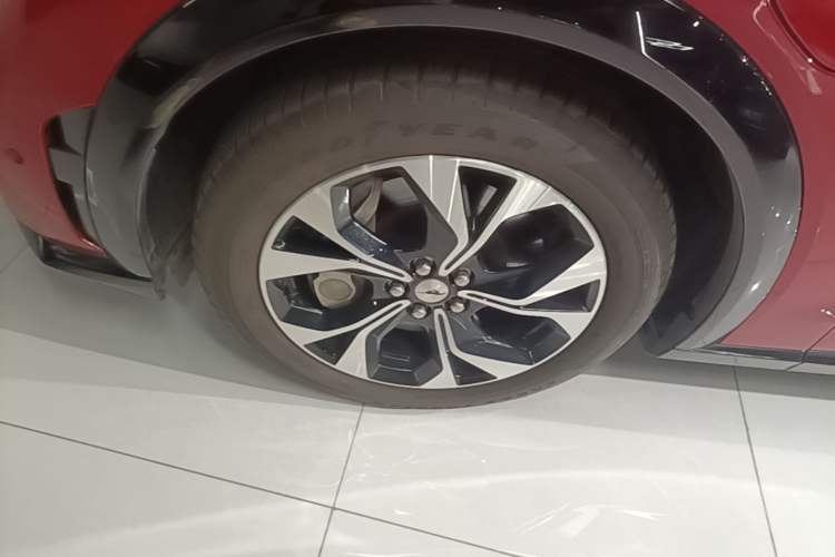 Used Ford Mustang Mach-E 2021 AION Y Plus Rear-Drive Luxury Edition (Long Range) Exterior 4