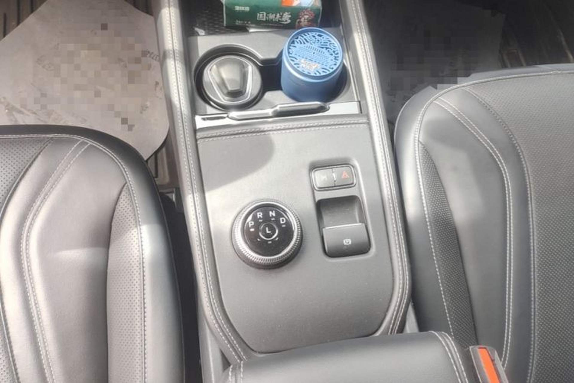 Used Ford Mustang Mach-E 2021 AION Y Plus Rear-Drive Luxury Edition (Long Range) Gear Lever