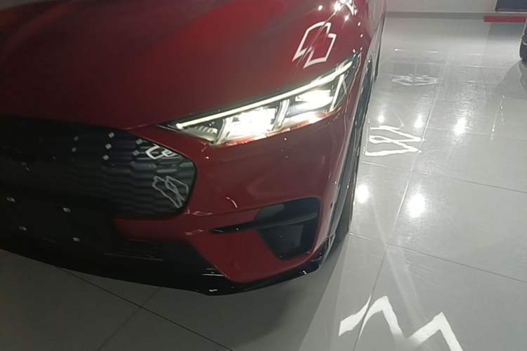 Used Ford Mustang Mach-E 2021 AION Y Plus Rear-Drive Luxury Edition (Long Range) Left Front Headlight