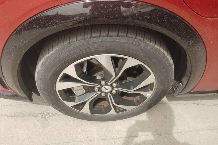 Used Ford Mustang Mach-E 2021 AION Y Plus Rear-Drive Luxury Edition (Long Range) Left Front Wheel Hub