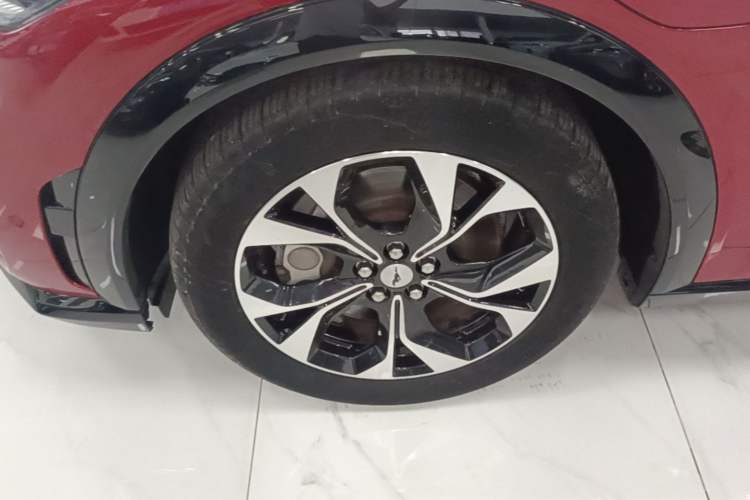 Used Ford Mustang Mach-E 2021 AION Y Plus Rear-Drive Luxury Edition (Long Range) Left Front Wheel Hub