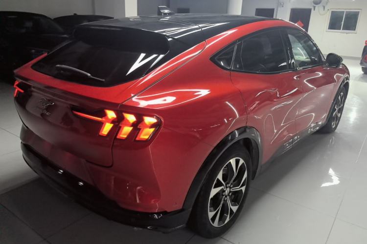 Used Ford Mustang Mach-E 2021 AION Y Plus Rear-Drive Luxury Edition (Long Range) Rear Right 45 Deg