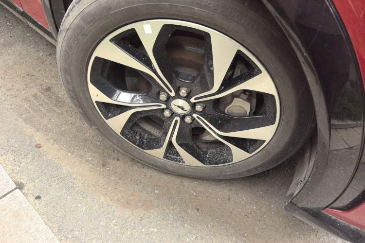 Used Ford Mustang Mach-E 2021 AION Y Plus Rear-Drive Luxury Edition (Long Range) Right Front Wheel Hub