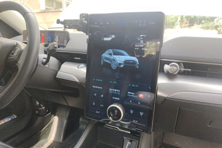 Used Ford Mustang Mach-E 2021 Leap Edition Rear-Drive Version (Standard Range) Audio And AC Panel