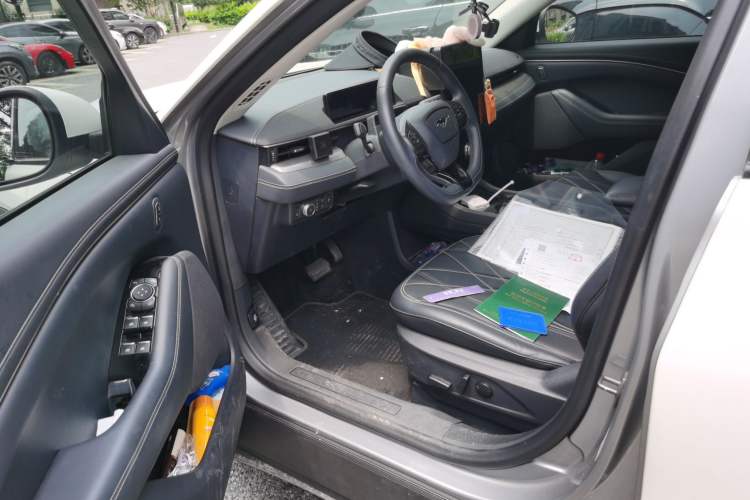 Used Ford Mustang Mach-E 2021 Leap Edition Rear-Drive Version (Standard Range) Driver Seat