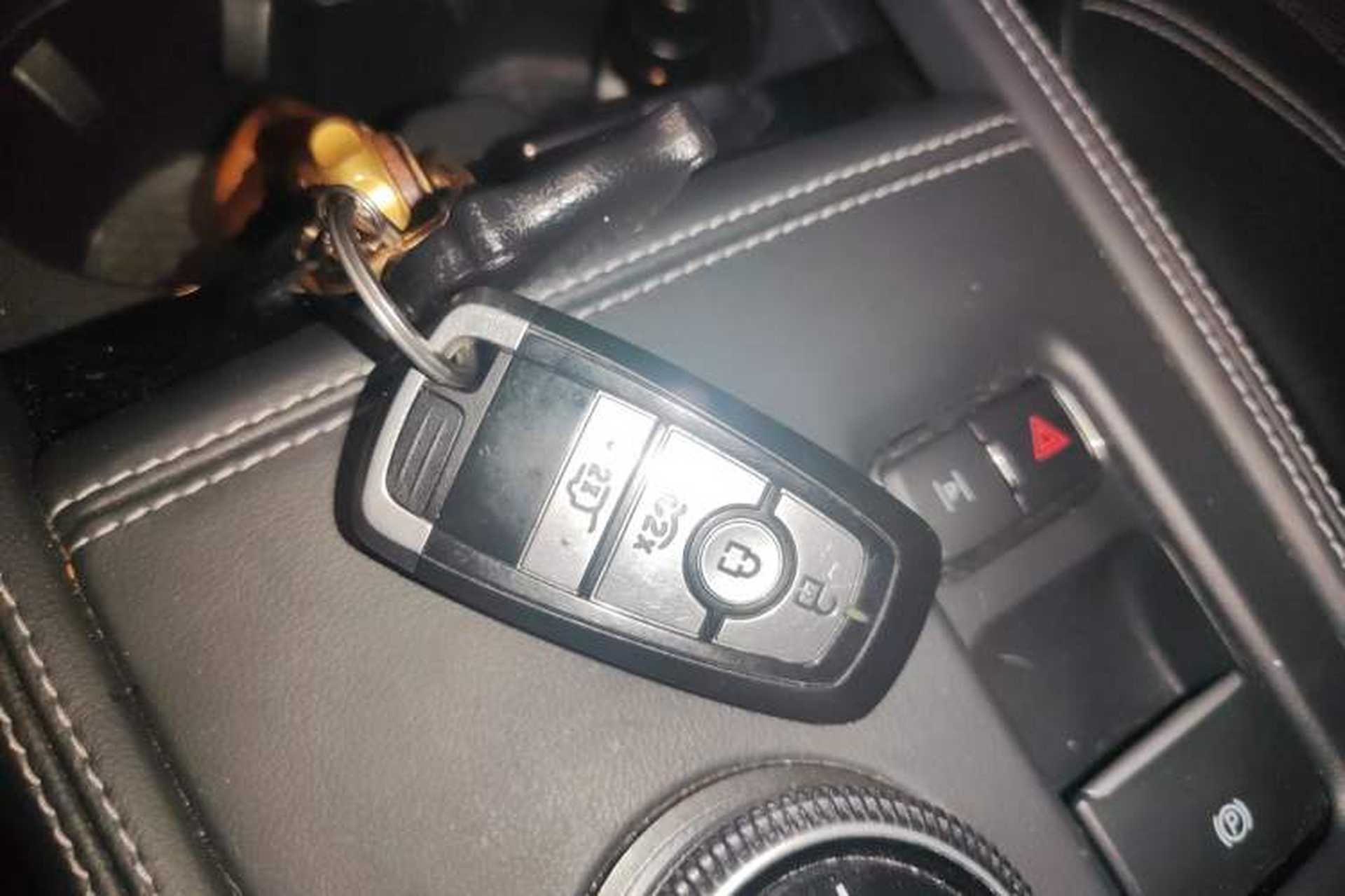 Used Ford Mustang Mach-E 2021 AION Y Plus Rear-Drive Luxury Edition (Long Range) Interior 1